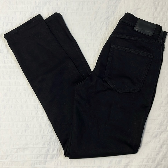 ARITZIA DENIM FORUM YOKO HIGH RISE SLIM JEAN - SIZE 26 - Picture 1 of 4